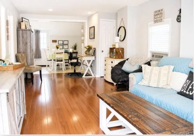 Photo 3 of Single family home for sale at 63 Smith St, Islip, NY 11782 | MLS# 1027972 | Listing updated on 2026-08-23