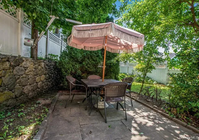 Photo 5 of Single family home for sale at 4 Depew St, Pleasantville, NY 10570 | MLS# 1027975 | Listing updated on 2026-09-03