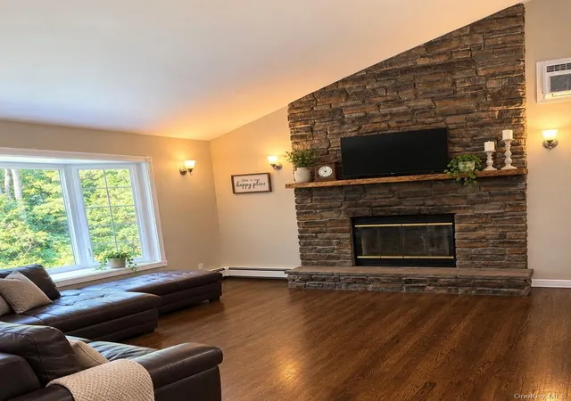 3rd image of 11 Ulster Ter, Newburgh (town), NY 12589 | MLS# 1027976