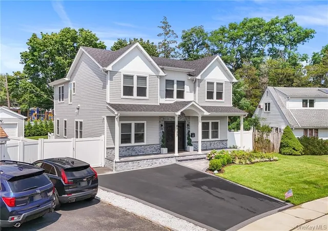 Photo 3 of Sale Pending at 4037 Jean Ave, Oyster Bay, NY 11714 | MLS# 1027983 | Listing updated on 2026-09-16