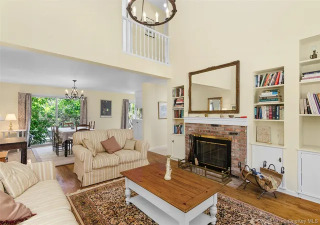 Listing Photo 5 - Condo for sale in building located at 570 Hampton Rd, Southampton, NY 11968 - Unit #31