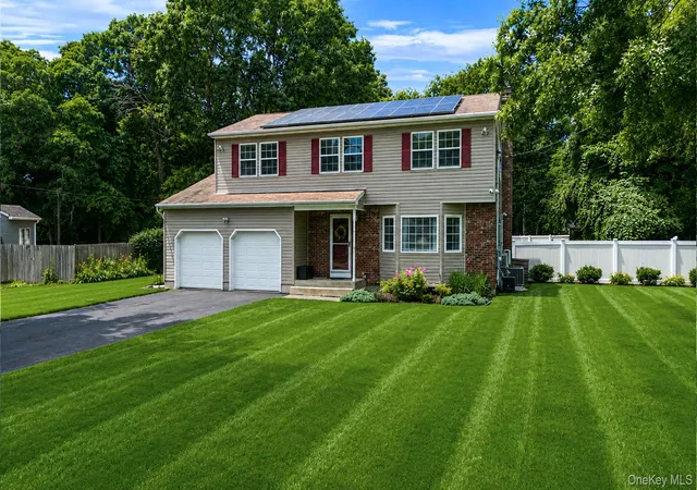Photo 1 of Sale Pending at 397 Lockwood Dr, Brookhaven, NY 11967 | MLS# 1027999 | Listing updated on 2026-07-29