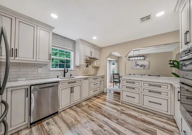 Photo 2 of Sale Pending at 397 Lockwood Dr, Brookhaven, NY 11967 | MLS# 1027999 | Listing updated on 2026-07-29