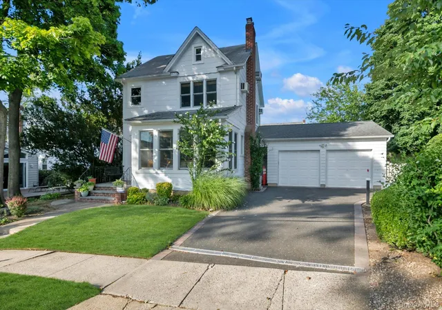 Photo 2 of Sale Pending at 47 11 Belmont Rd, North Hempstead, NY 11020 | MLS# 1028004 | Listing updated on 2026-09-26