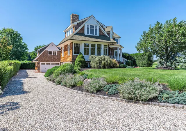 2nd image of 118 Peconic Bay Blvd, Riverhead, NY 11931 | MLS# 1028043