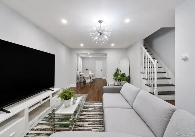 Photo 2 of Sale Pending at 17826 Zoller Rd, New York, NY 11434 | MLS# 1028044 | Listing updated on 2026-08-17