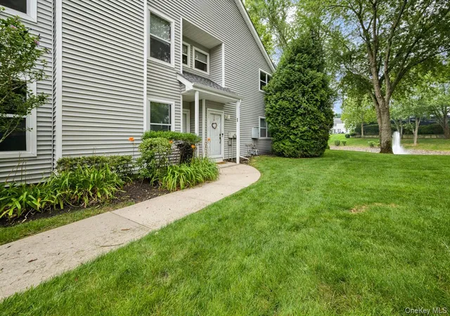 Listing Photo 4 - Condo for sale in building located at 88 Leeward Ct, Port Jefferson, NY 11777