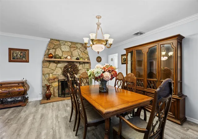 Photo 4 of Sale Pending at 579 Empire Ave, West Babylon, NY 11704 | MLS# 1028059 | Listing updated on 2026-09-05