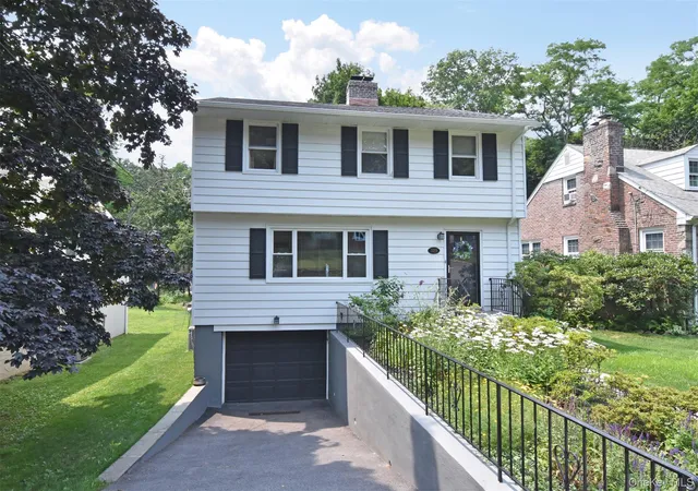 Photo 4 of Sale Pending at 129 Hilldale Rd, Greenburgh, NY 10522 | MLS# 1028066 | Listing updated on 2026-09-04