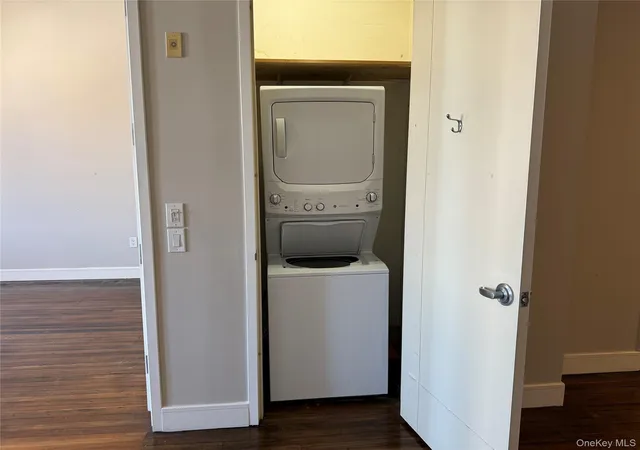 Listing Photo 2 - Condo for sale in building located at 25 Leroy Pl, New Rochelle, NY 10805 - Unit #405