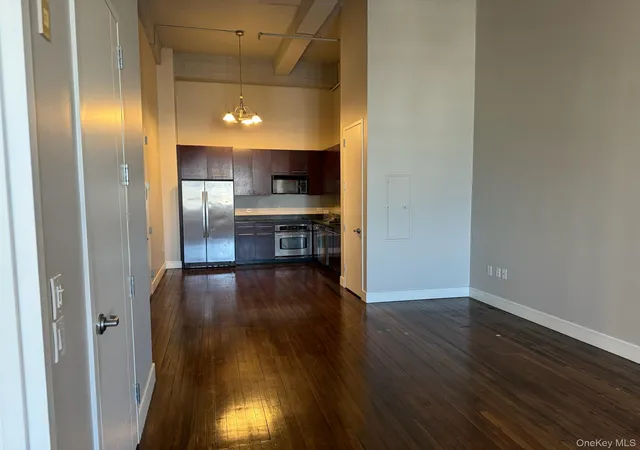 Photo 3 of Condo for sale at 25 Leroy Pl #405, New Rochelle, NY 10805 | MLS# 1028069 | Listing updated on 2026-07-22