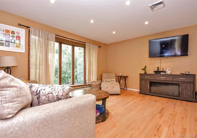 Photo 4 of Single family home for sale at 56 Poplar Dr, Monroe, NY 10950 | MLS# 1028087 | Listing updated on 2026-08-02
