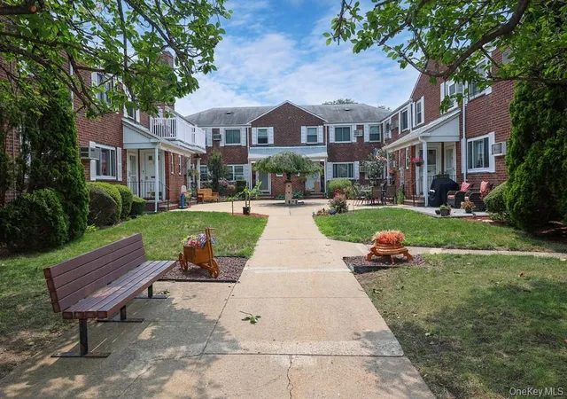 2nd image of 247 28 76th Ave #A, New York, NY 11426 | MLS# 1028088