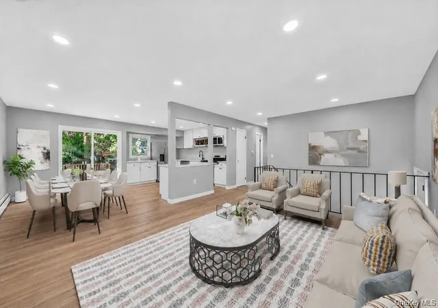 4th image of 8 Mockingbird Ln, Poughkeepsie, NY 12601 | MLS# 1028089