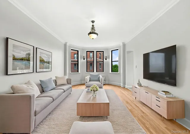 Listing Photo 4 - Condo for sale in building located at 11 Alden Rd, Mamaroneck, NY 10543 - Unit #5L