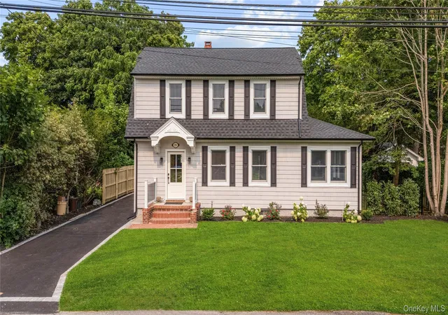 Photo 2 of Sale Pending at 29 Colton Ave, Islip, NY 11782 | MLS# 1028140 | Listing updated on 2026-08-06