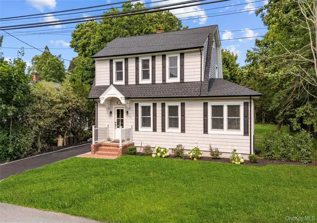 Photo 3 of Sale Pending at 29 Colton Ave, Islip, NY 11782 | MLS# 1028140 | Listing updated on 2026-08-06