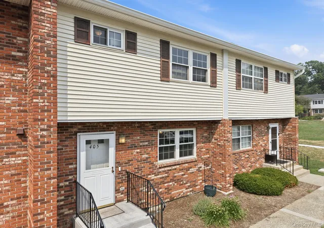 1st image of 405 Briarwood Ct, New Paltz, NY 12561 | MLS# 1028161