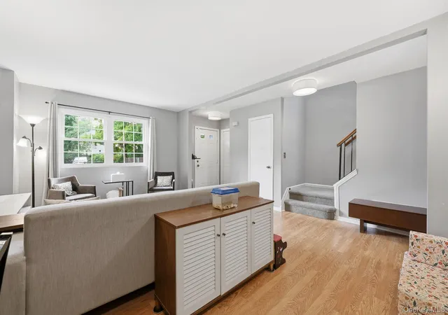 4th image of 405 Briarwood Ct, New Paltz, NY 12561 | MLS# 1028161