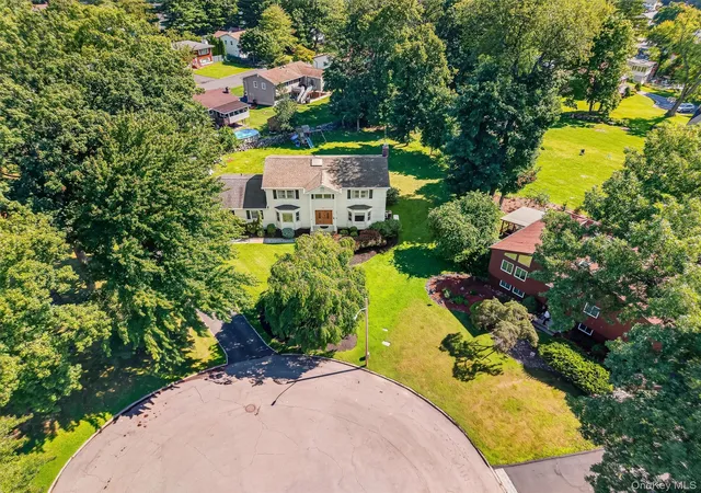 Photo 3 of Single family home for sale at 11 Allison Cir, Haverstraw, NY 10923 | MLS# 1028177 | Listing updated on 2026-08-31