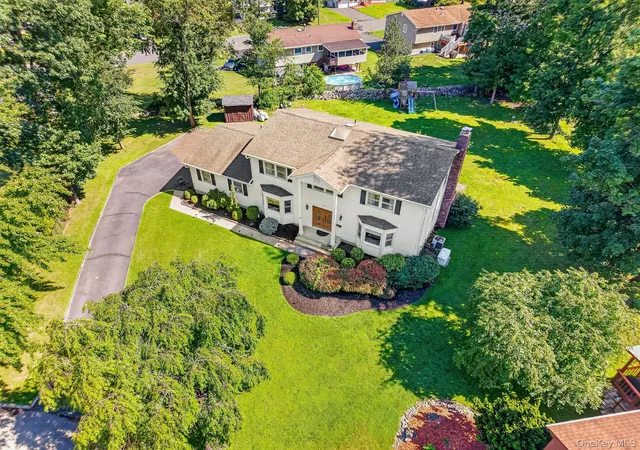 Photo 4 of Single family home for sale at 11 Allison Cir, Haverstraw, NY 10923 | MLS# 1028177 | Listing updated on 2026-08-31
