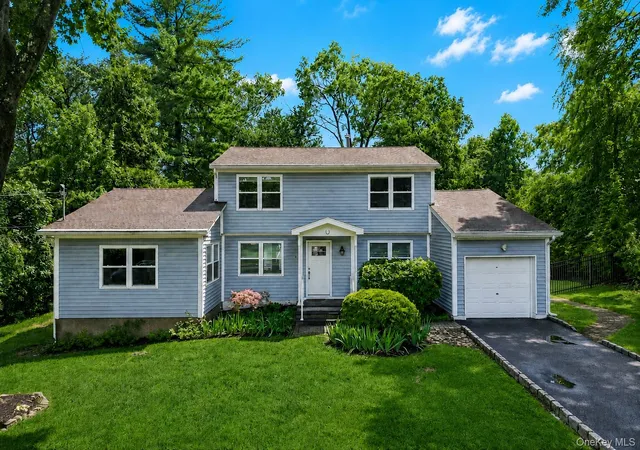 Photo 1 of Sale Pending at 3 Stephen Ct, Clarkstown, NY 10956 | MLS# 1028182 | Listing updated on 2026-08-26