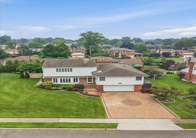 Photo 2 of Sale Pending at 34 Duke Dr, North Hempstead, NY 11040 | MLS# 1028193 | Listing updated on 2026-08-13