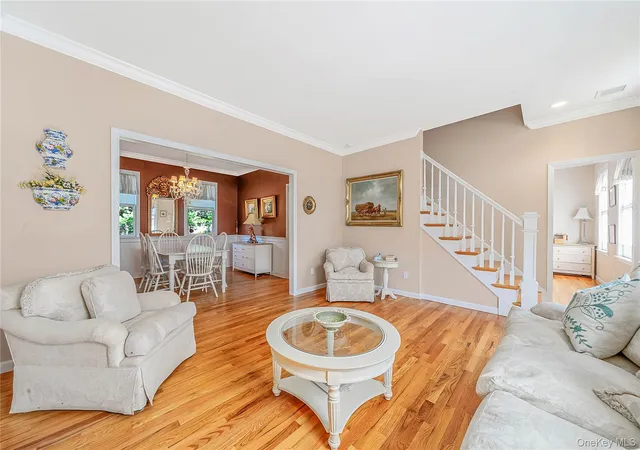 Photo 4 of Sale Pending at 16 Foster Xing, Southampton, NY 11942 | MLS# 1028206 | Listing updated on 2026-10-08