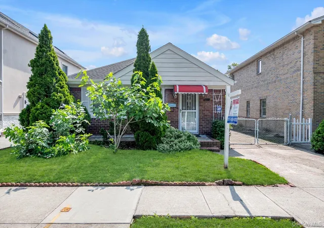 Photo 1 of Single family home for sale at 5011 175th Street, Fresh Meadows, NY 11365 | MLS# 1028235 | Listing updated on 2026-08-15