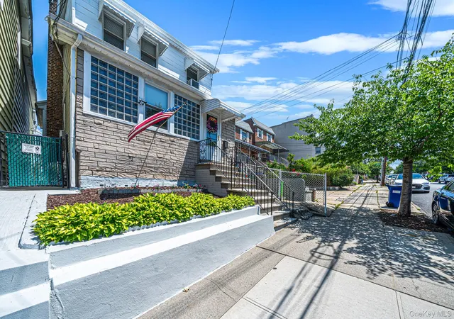 Photo 3 of Multi family home for sale at 2863 Wilkinson Ave, New York, NY 10461 | MLS# 1028253 | Listing updated on 2026-08-01