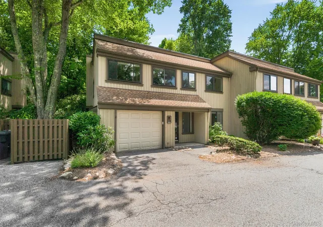 Photo 2 of Sale Pending at 12 Heritage Hills #A, Somers, NY 10589 | MLS# 1028275 | Listing updated on 2026-08-11