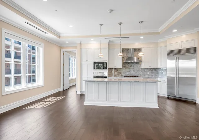 Photo 4 of Condo for sale at 3000 Royal Ct #3107, New Hyde Park, NY 11040 | MLS# 1028278 | Listing updated on 2026-07-25