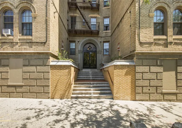 Photo 2 of Condo for sale at 1100 Grand Concourse #5J, Bronx, NY 10456 | MLS# 1028310 | Listing updated on 2026-07-23