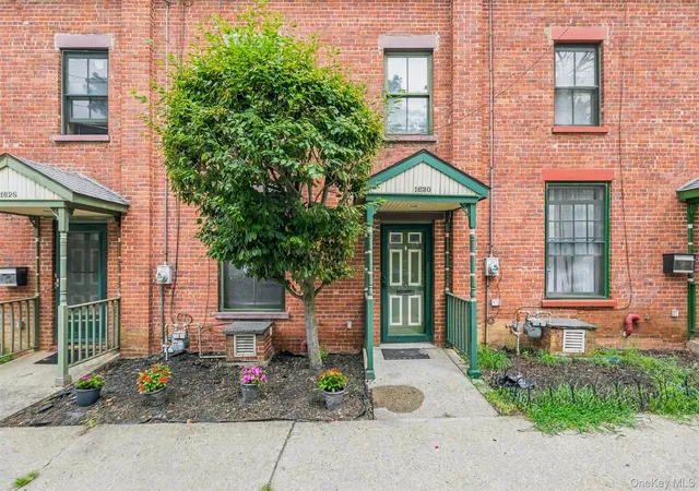 Photo 2 of Sale Pending at 1630 Park St, Peekskill, NY 10566 | MLS# 1028318 | Listing updated on 2026-09-02