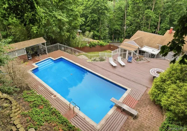 Photo 5 of Sale Pending at 239 Canterbury Rd, White Plains, NY 10607 | MLS# 1028325 | Listing updated on 2026-08-26