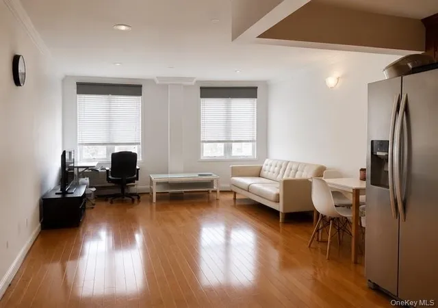 4th image of 146-09 Northern Blvd, New York, NY 11354