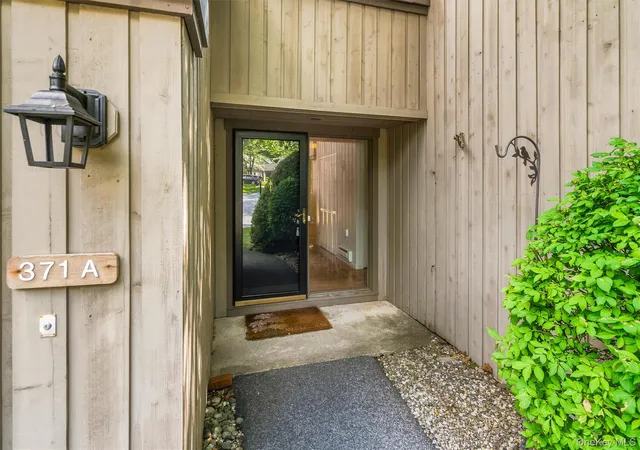 Photo 2 of Sale Pending at 371 Heritage Hills #A, Somers, NY 10589 | MLS# 1028332 | Listing updated on 2026-08-29