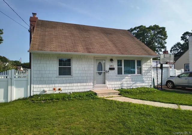 Photo 1 of Sale Pending at 348 Kurzon Rd, Islip, NY 11795 | MLS# 1028337 | Listing updated on 2026-08-26