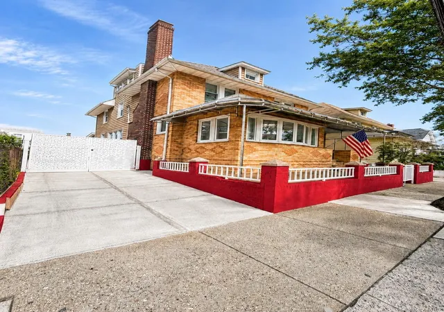 Photo 2 of Single family home for sale at 9440 Springfield Blvd, New York, NY 11428 | MLS# 1028338 | Listing updated on 2026-08-18