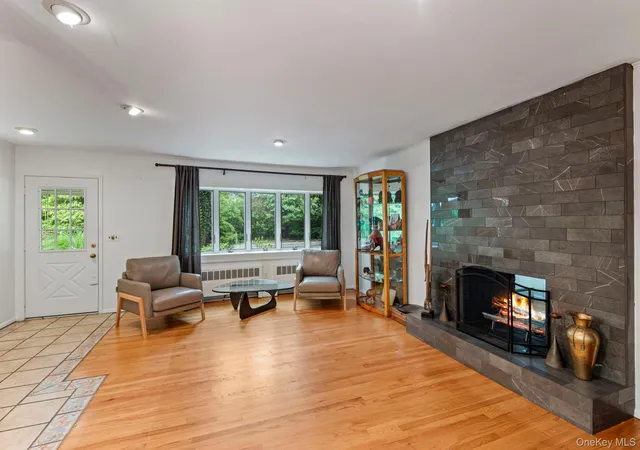 Photo 3 of Single family home for sale at 75 Cove Rd, Huntington, NY 11743 | MLS# 1028350 | Listing updated on 2026-10-08