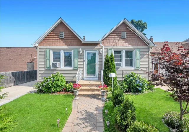 Photo 1 of Sale Pending at 717 N William St, North Baldwin, NY 11510 | MLS# 1028359 | Listing updated on 2026-09-01