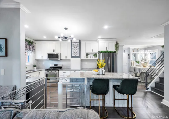 Photo 4 of Sale Pending at 717 N William St, North Baldwin, NY 11510 | MLS# 1028359 | Listing updated on 2026-09-01