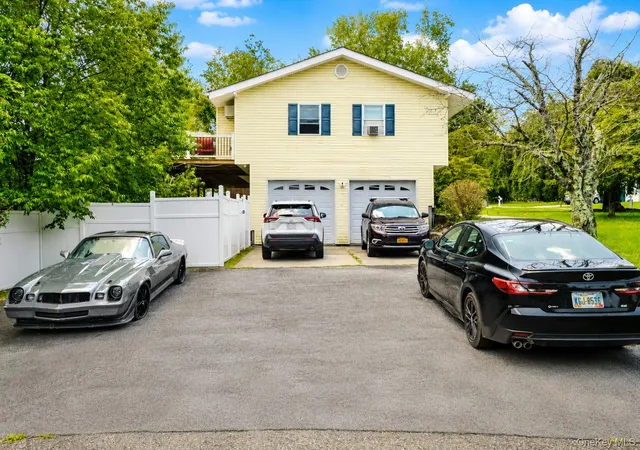 3rd image of 24 Beth Dr, Middletown, NY 10941 | MLS# 1028362