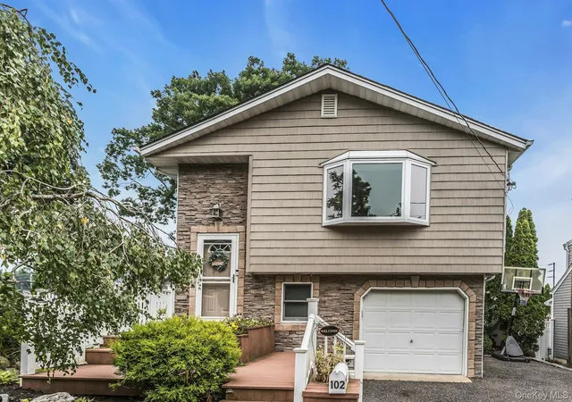 Photo 1 of Single family home for sale at 102 Willett Ave, Islip, NY 11782 | MLS# 1028363 | Listing updated on 2026-08-23