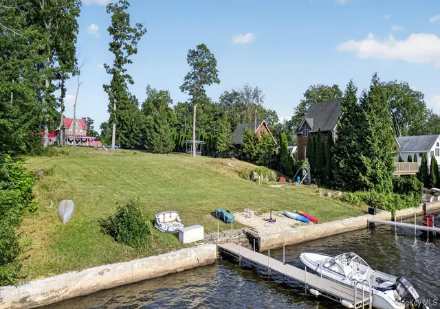 14th image of 355 Lakeside Rd, Newburgh, NY 12550 | MLS# 1028397