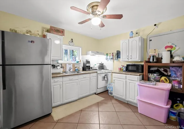 Photo 4 of Sale Pending at 36 Russell Pl, Freeport, NY 11520 | MLS# 1028410 | Listing updated on 2026-08-27