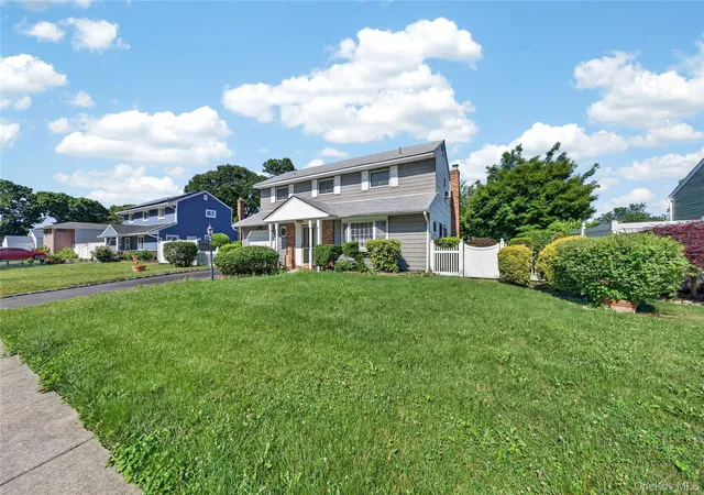 Photo 2 of Single family home for sale at 199 Cone Ave, Islip, NY 11722 | MLS# 1028430 | Listing updated on 2026-08-27