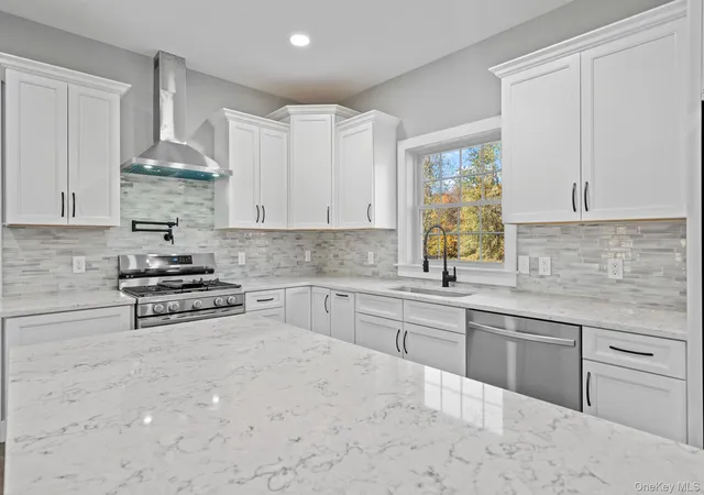 Photo 4 of Single family home for sale at 59 Paddock Dr, Pine Bush, NY 12566 | MLS# 1028447 | Listing updated on 2026-08-17