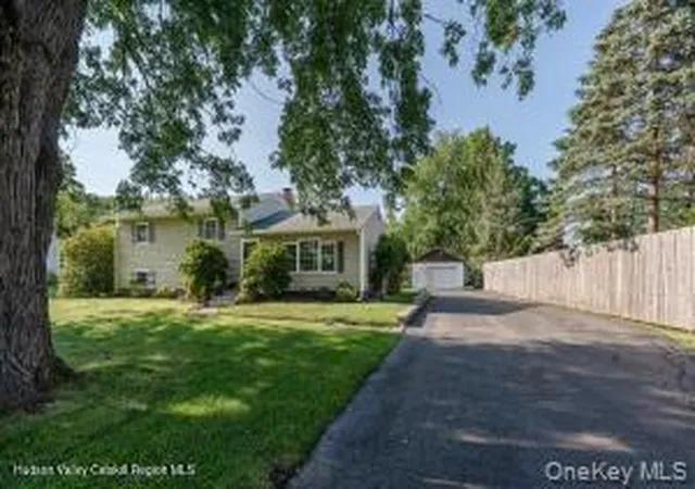 2nd image of 119 Lighthouse Dr, Saugerties, NY 12477 | MLS# 1028456