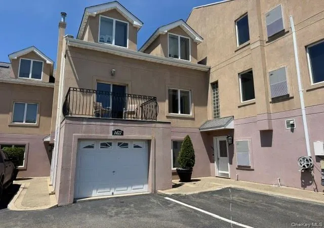Listing Photo 4 - Condo for sale in building located at 1422 Outlook Ave, New York, NY 10465 - Unit #2